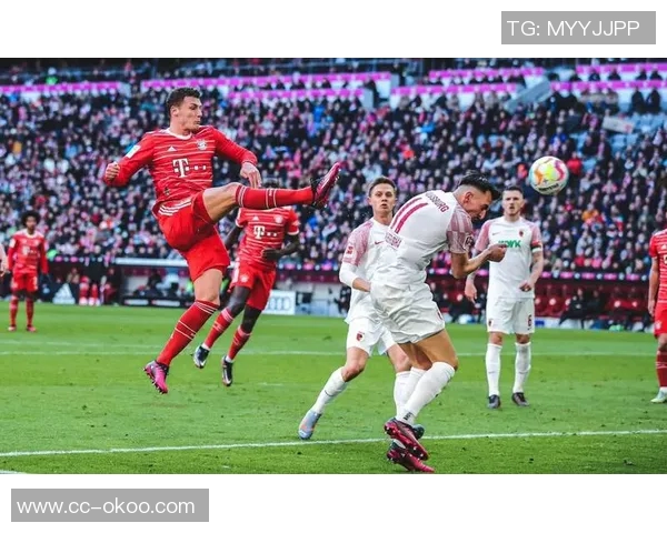 拜仁海报热身美因茨之战阿方索戴维斯独自亮相展现风采