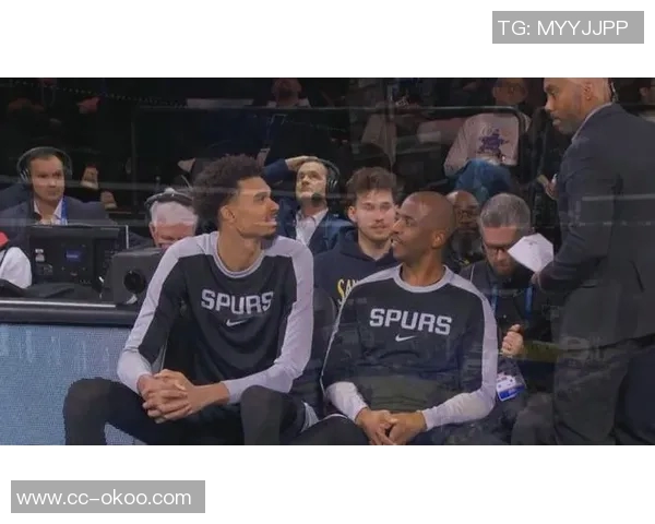 年度十大搞笑瞬间布朗发际线引发的笑料与班炮卡bug的尴尬时刻