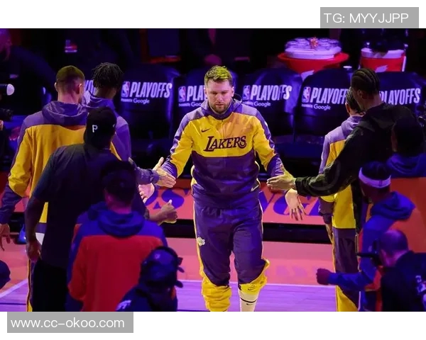 东契奇与里夫斯本赛季场均28分成最佳二人组历史第三对儿